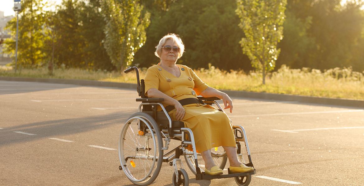 поднять давление пожилого